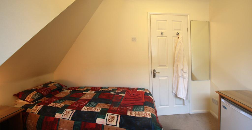 Abacus Bed And Breakfast, Blackwater, Hampshire Кемберлі Номер фото