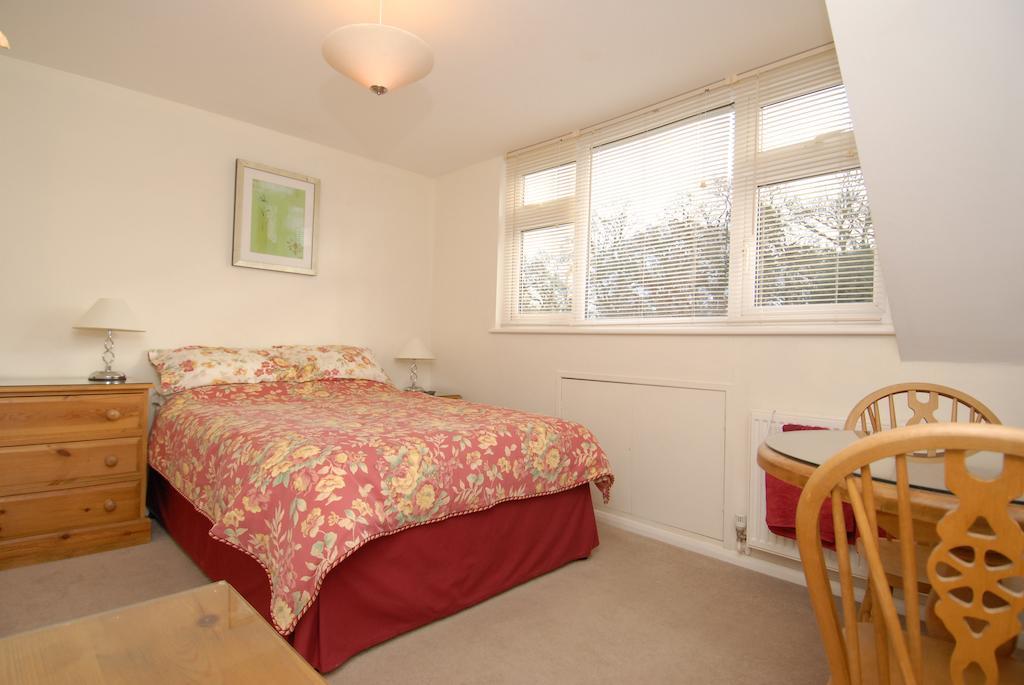 Abacus Bed And Breakfast, Blackwater, Hampshire Кемберлі Номер фото